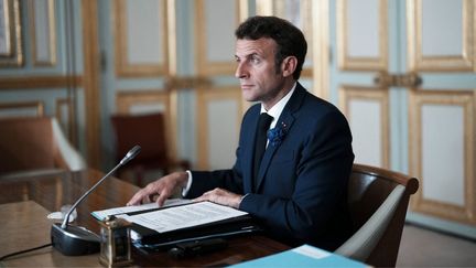 Le président de la République, Emmanuel Macron, le 8 mai 2022 à Paris. (THIBAULT CAMUS / AFP)