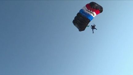 Sports extrêmes : l’équipe de France de parachutisme, des sportifs de haut vol