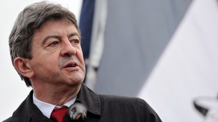 Le candidat du Front de gauche aux l&eacute;gislatives dans la 11e circonscription du Pas-de-Calais, Jean-Luc M&eacute;lenchon, &agrave; H&eacute;nin-Beaumont (Pas-de-Calais), le 10 juin 2012. (DENIS CHARLET / AFP)