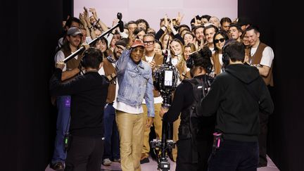 Fashion Week masculine à Paris : Pharrell Williams ouvre le bal avec un défilé au Louvre plus sage que ses shows précédents