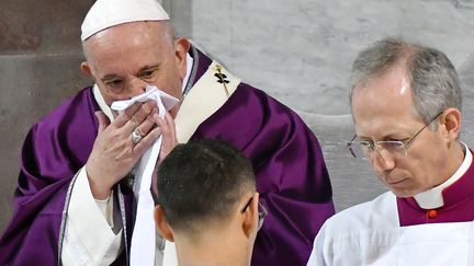 Le pape François, le 26 février 2020. (ALBERTO PIZZOLI / AFP)