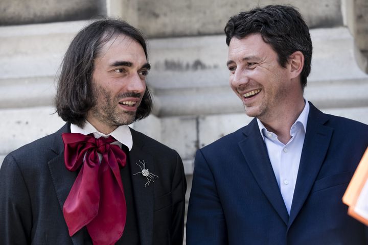 Cédric Villani et Benjamin Griveaux lors de la campagne des législatives, en juin 2017. Aujourd'hui, les deux hommes ne s'adressent même plus la parole. (MAXPPP)