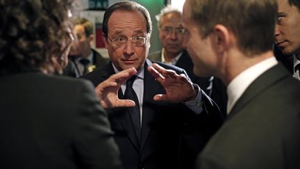 Le pr&eacute;sident de la R&eacute;publique, Fran&ccedil;ois Hollande, dans les locaux de BFMTV &agrave; Paris, le 6 mai 2014, &agrave; Paris. (REUTERS)