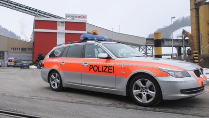 Un voiture de police suisse près de Lucerne, le 27 février 2013 (Illustration). (AFP)