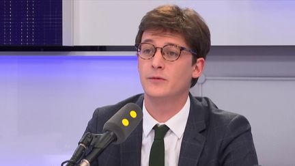 Sacha Houlié, député La République en marche de la Vienne et président des Jeunes avec Macron, invité de Tout est politique, sur franceinfo, mardi 16 janvier 2018. (FRANCEINFO)