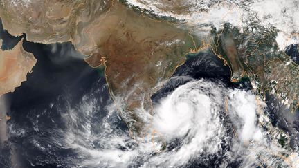 Vue satellite du cyclone Fani s'approchant de l'Inde, le 1er mai 2019. (NOAA)