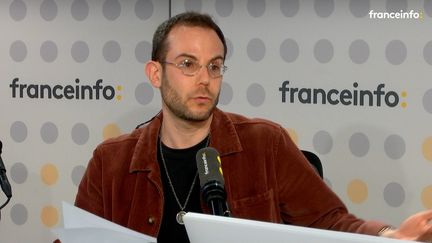 Clément Viktorovitch dans Entre les lignes, sur franceinfo,&nbsp;le 18 mai 2022. (FRABNCEINFO / RADIO FRANCE)