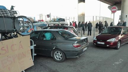 Port de Marseille : des passagers vers l’Algérie bloqués par des grévistes (France 2)