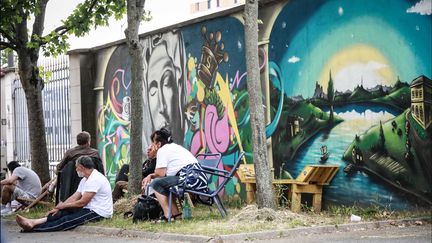 Le président du Samu social de Paris déplore une mauvaise prise en charge des SDF dans la capitale, dont le chiffre ne cesse d'augmenter (photo d'illustration). (LUC NOBOUT / MAXPPP)