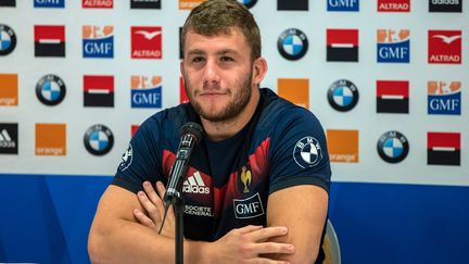 Le rugbyman français Pierre Bourgarit&nbsp;lors d'une conférence de presse le 14 juin 2018. (DAVID ROWLAND / AFP)