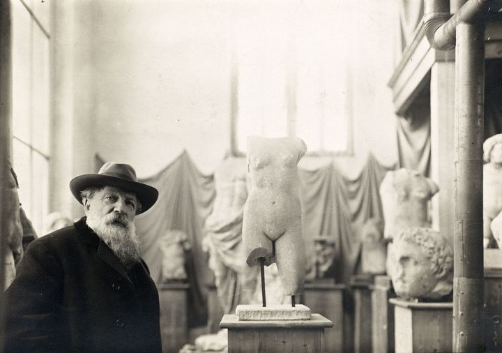 Albert Harlingue : Rodin au milieu de sa collection d'antiques, vers 1910
 (musée Rodin)