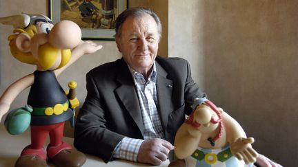 Le dessinateur Albert Uderzo, le 19 avril 2007 &agrave; Paris. (STEPHANE DE SAKUTIN / AFP)