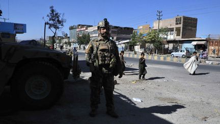 Un soldat des forces de sécurité afghanes à Hérat (Afghanistan) le 12 août 2021. (- / AFP)