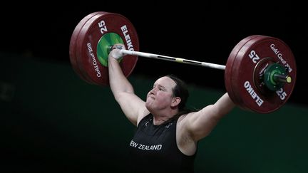 Laurel Hubbard,&nbsp;haltérophile néo-zélandaise, qualifiée pour les JO de Tokyo (Japon). (ADRIAN DENNIS / AFP)