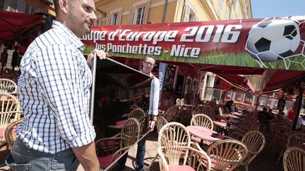 Illustration retransmission des matchs de l'euro dans les bars et les terrasses de Nice  (FRANCK FERNANDES / MAXPPP)