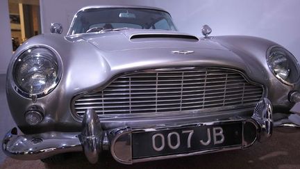 L&#039;Aston Martin DB5 vue dans &quot;Goldfinger&quot;, exposée au National Motor Museum de Beaulieu (G-B)
 (Alastair Grant/AP/SIPA)