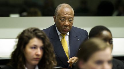 L'ex-pr&eacute;sident lib&eacute;rien Charles Taylor&nbsp;&eacute;coute sa condamnation &agrave; 50 ans de prison, le 30 mai 2012 &agrave; Leidschendam,&nbsp;pr&egrave;s de La Haye (Pays-Bas). (TOUSSAINT KLUITERS / ANP / AFP)