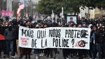 Manifestation contre les violences policières à Nantes, le 11 février 2017. (JEAN-SEBASTIEN EVRARD / AFP)