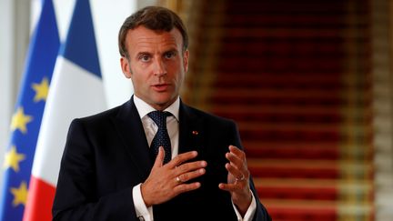 Le président Emmanuel Macron, à l'Elysée, le 4 mai 2020. (GONZALO FUENTES / AFP)