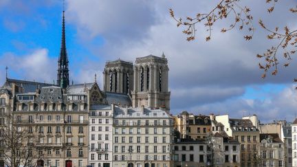 Notre-Dame de Paris depuis les berges de Seine en avril 2019 (HOUPLINE RENARD/SIPA)