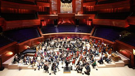 L'Orchestre Philharmonique de Radio France en répétition dans le nouvel Auditorium de la Maison de la Radio en novembre 2014.
 (LOIC VENANCE / AFP)