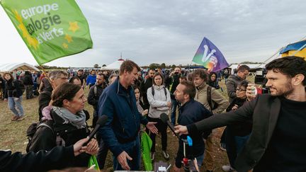 L'eurodéputé écologiste Yannick Jadot lors de la maifestation anti-bassines à Sainte-Soline (Deux-Sèvres) le 29 octobre 2022 (MATHIEU HERDUIN MHERDUIN / MAXPPP)