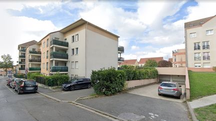 La rue du Clos Garnier, à Cormeilles-en-Parisis (Val d'Oise).
 (GOOGLE STREET VIEW)