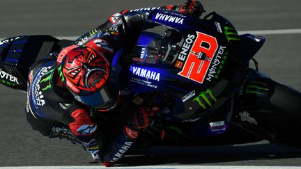 Le Français Fabio Quartararo durant la troisième séance d'essais libres du Grand Prix d'Espagne de MotoGP, samedi 1er mai. (PIERRE-PHILIPPE MARCOU / AFP)