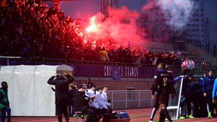 Des joueurs de Noisy-le-Grand célèbrent leur victoire face au Gazélec d'Ajaccio, le 6 janvier 2019.&nbsp; (DAVE WINTER / MAXPPP)