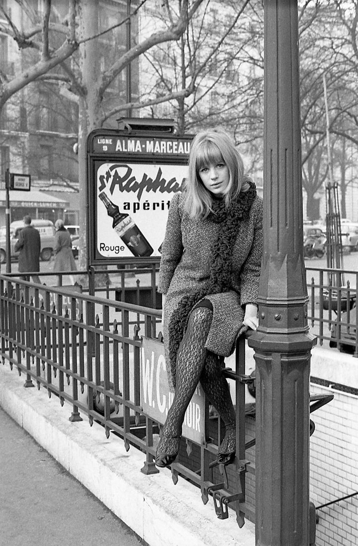 Marianne Faithfull avenue George V dans les sixties.
 (Roger Kasparian)