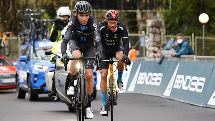 Romain Bardet est dans l'échapée du jour.&nbsp; (LUCA BETTINI / AFP)