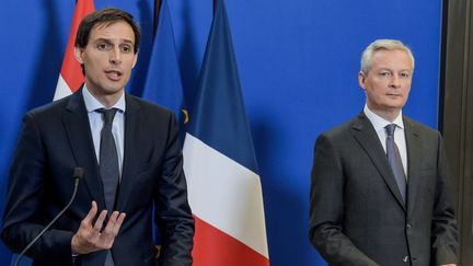 Les ministres néerlandais et français de l'Économie Wopke Hoekstra et Bruno Le Maire à Bercy le 1er mars 2019. (ERIC PIERMONT / AFP)