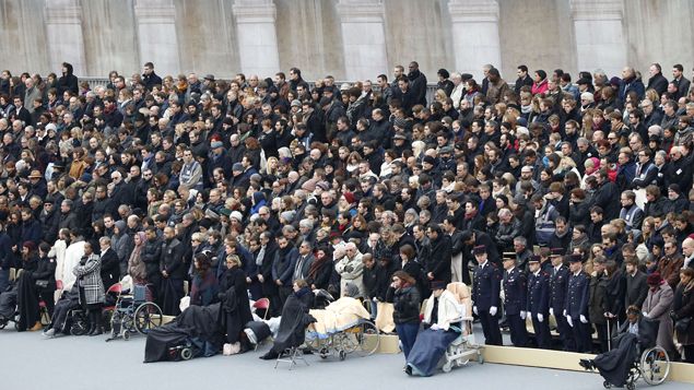 &nbsp; (Aux Invalides, l'hommage national aux victimes des attentats du 13 novembre © AP/SIPA Francois Mori)