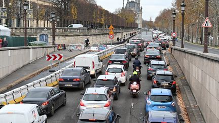 Autos, motos, vélos : le champ de bataille