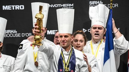 Le chef Davy Tissot et son équipe ont remporté le Bocuse d'or 2021. Ils représentaient la France lors de cette compétition internationale qui se déroulait le 27 septembre au&nbsp;Salon international de la restauration à Lyon (Rhône). (OLIVIER CHASSIGNOLE / AFP)