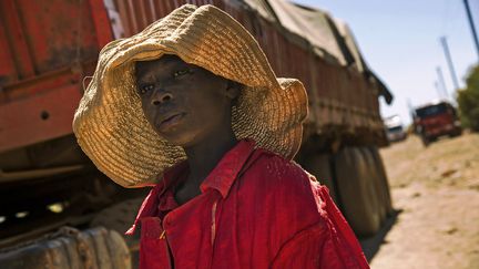 Un enfant à&nbsp;Lubumbashi au congo en mai 2016 (JUNIOR KANNAH / AFP)