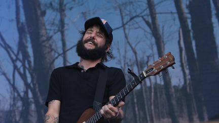 Ben Bridwell, le chanteur des grands Band Of Horses a emmené en balade les festivaliers avec des morceaux folk 100% américains.
 (Gilles Scarella / Studio FTV)