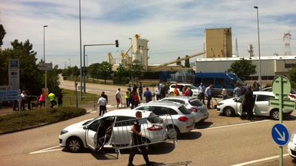 &nbsp; (Le quartier est bouclé autour de l'usine Air Products de Saint-Quentin-Fallavier, en Isère © Radiofrance - France Bleu Isère)