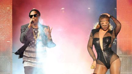 Jay Z et Beyoncé sur scènhe leur de leur tournée " On the Run Tour" à Los Angeles le 2 août 2014.
 (Frank Micelotta/AP/SIPA )