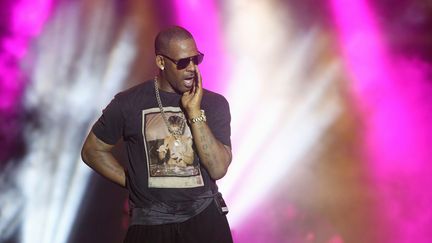 Le chanteur R. Kelly à&nbsp;Port-d'Espagne (Trinidad-et-Tobago), le 2 novembre 2013. (ANDREA DE SILVA / REUTERS)