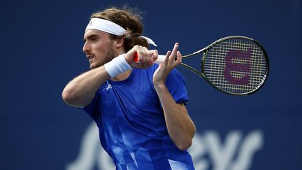 Le tennisman grec Stefanos Tsitsipas,&nbsp;ici à l'occasion du tournoi de Toronto, le 14 août 2021. (VAUGHN RIDLEY / AFP)