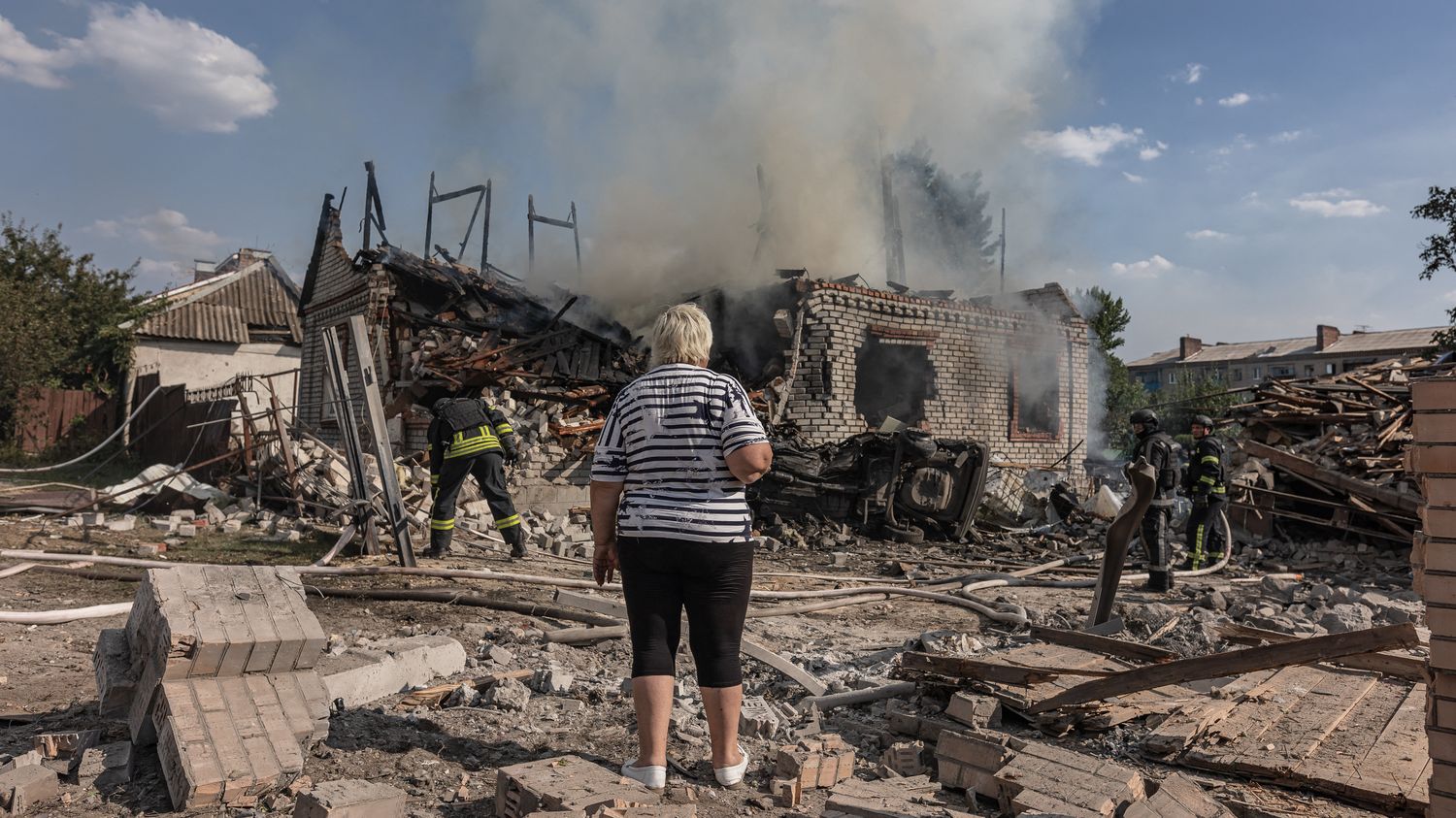 Se eleva a 10 el número de muertos en ataque ruso a supermercados