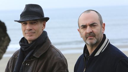 Jean-Marc Barr et Bruno Solo dans "Deux flics sur les docks"
 (Francetv)