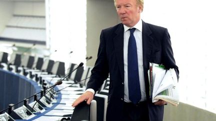 Brice Hortefeux au Parlement de Strasbourg, le 5 avril 2011. (PATRICK HERTZOG / AFP)