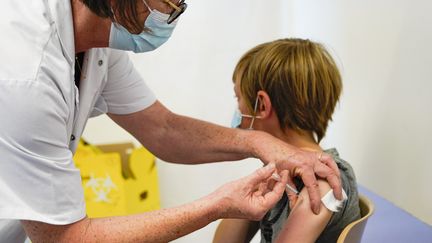 Rentrée scolaire : l'exécutif mise sur la vaccination contre le Covid-19