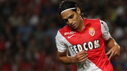 L'attaquant colombien Radamel Falcao lors de l'un de ses derniers matchs disput&eacute;s sous le maillot mon&eacute;gasque, le 10 ao&ucirc;t 2014, au stade Louis-II, &agrave; Monaco. (JEAN-CHRISTOPHE MAGNENET / AFP)