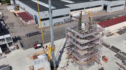 Notre-Dame de Paris : la reconstruction de la flèche touche à sa fin (FRANCE 2)