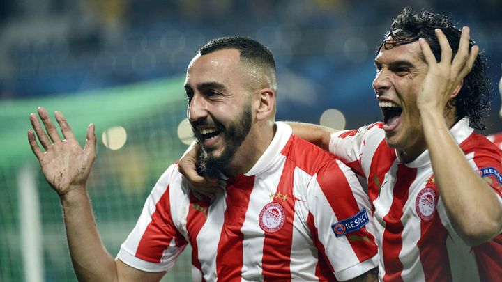 La joie des joueurs de l'Olympiakos, apr&egrave;s leur victoire &agrave; Montpellier, 2-1, le 24 octobre 2012. (BORIS HORVAT / AFP)