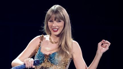 L'auteure-compositrice-interprète américaine Taylor Swift lors de la première soirée de sa "Eras Tour" au stade AT&T d'Arlington, au Texas, le 31 mars 2023. (SUZANNE CORDEIRO / AFP)