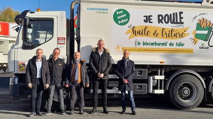 A Béthune, plusieurs camions-poubelles roulent à l'huile de friture grâce à l'entreprise Gecco. (Odile Senellart / Radio France)